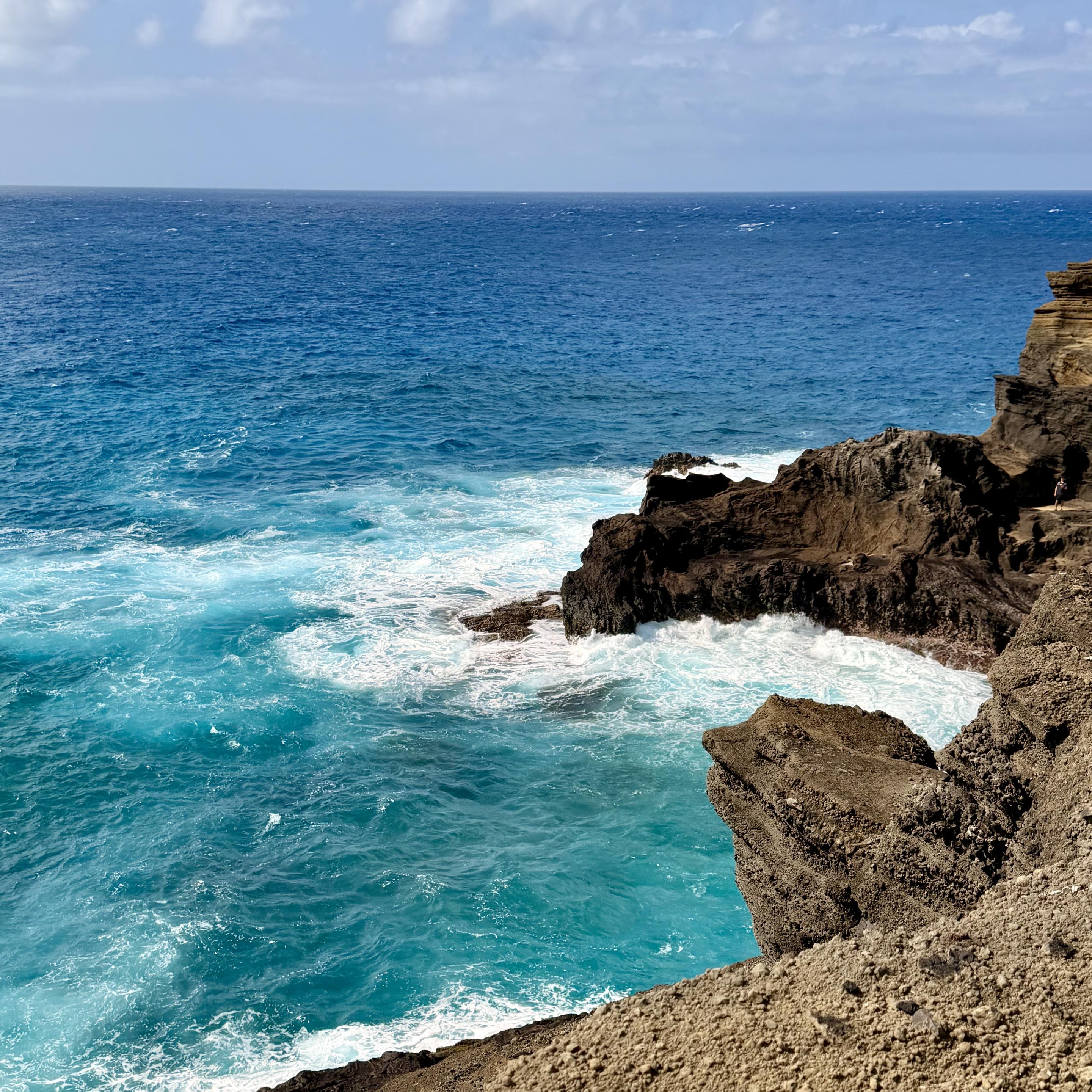 A photo of a beautiful ocean area in Hawaii